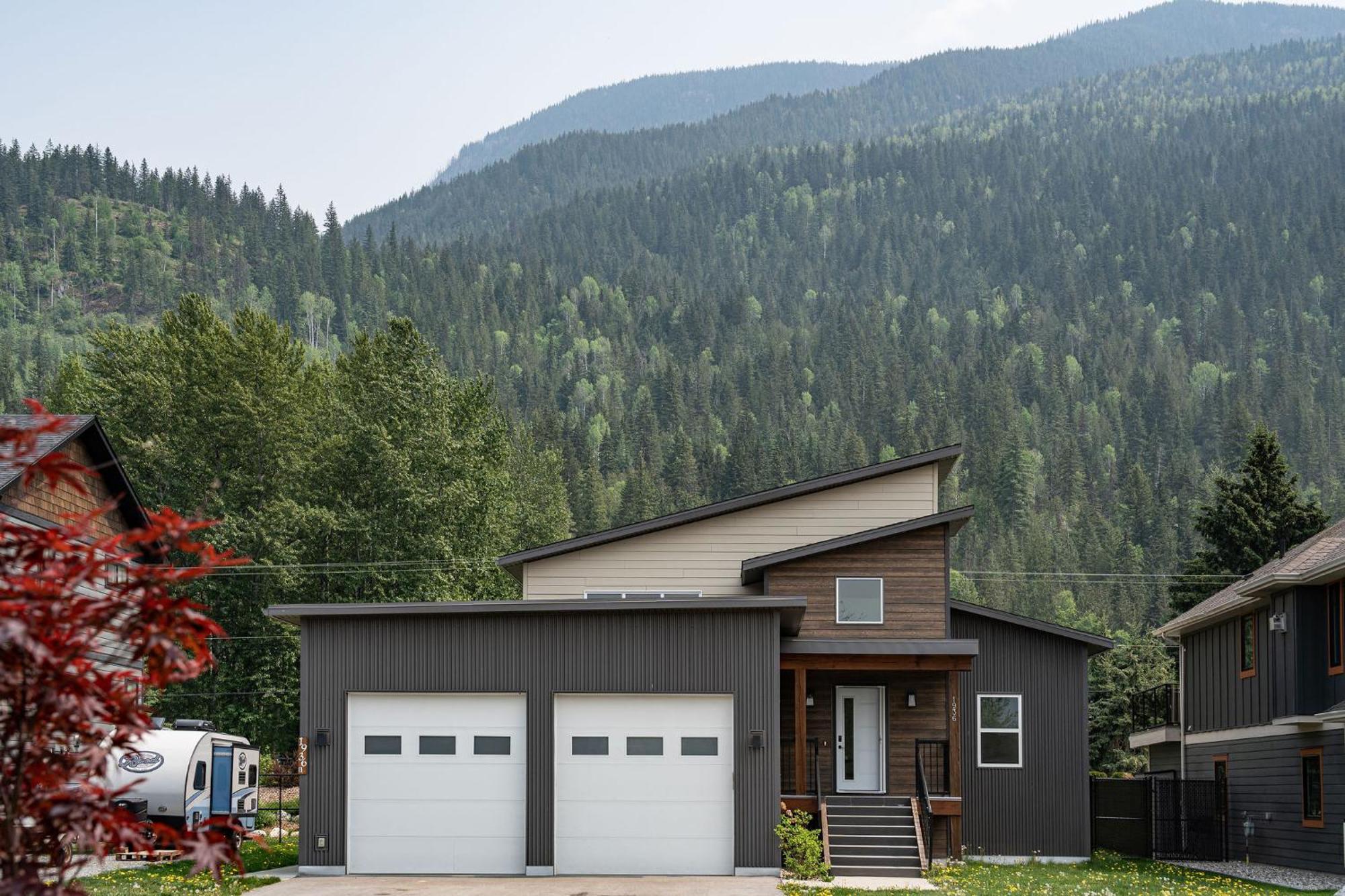 Mountain Dreams - Revelstoke Home Near Rmr Kültér fotó